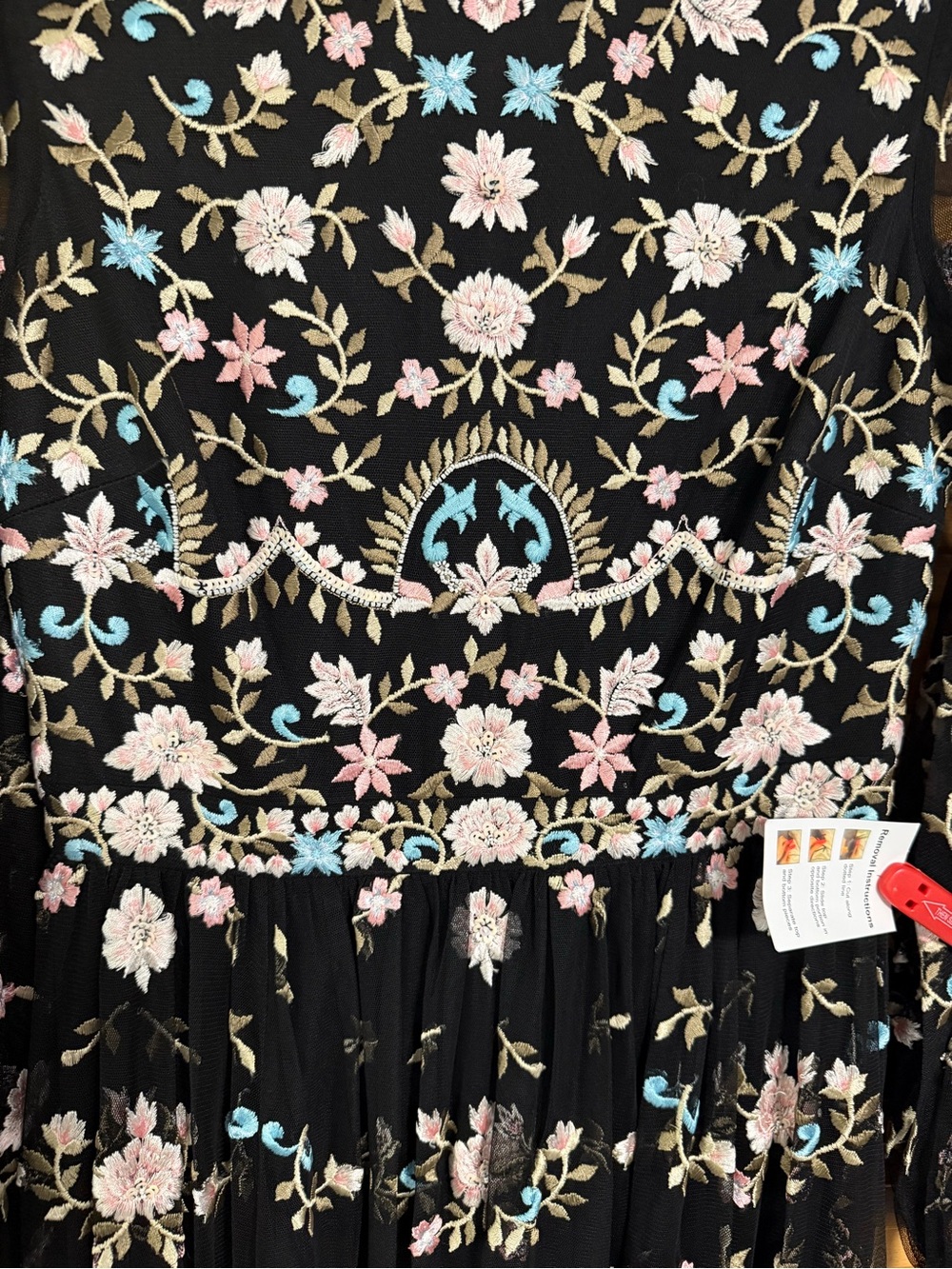 Mac duggal size 4 35111 Black Floral Embroidered Maxi Dress - Picture 2 of 8